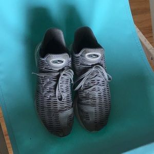 Adidas sneakers size 9 Eur 41 1/2